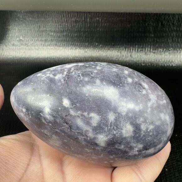 Vintage Italian Marble Carved Large Egg Figurine Paperweight Stone Heavy Purple - Picture 12 of 13